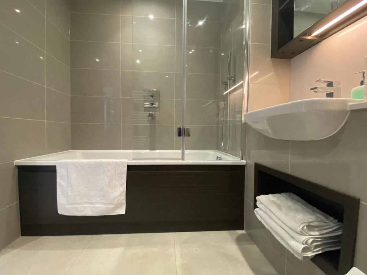 Club White London Bridge One Bedroom Apartment ภายนอก รูปภาพ
